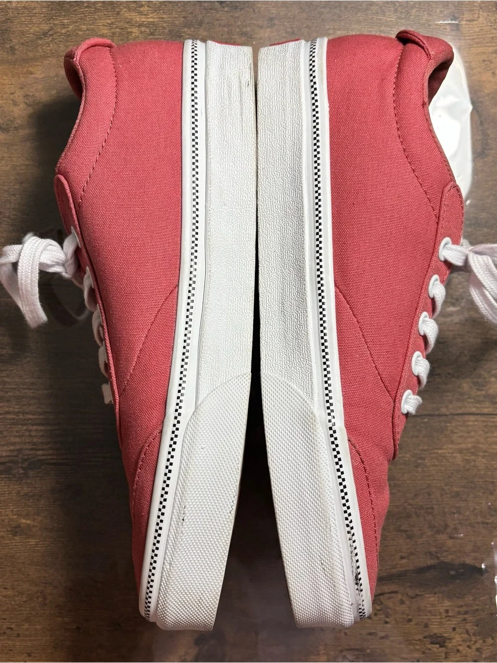 Vans Coral-Red Canvas Low-Top Sneakers with White Laces Sz 7 like NEW